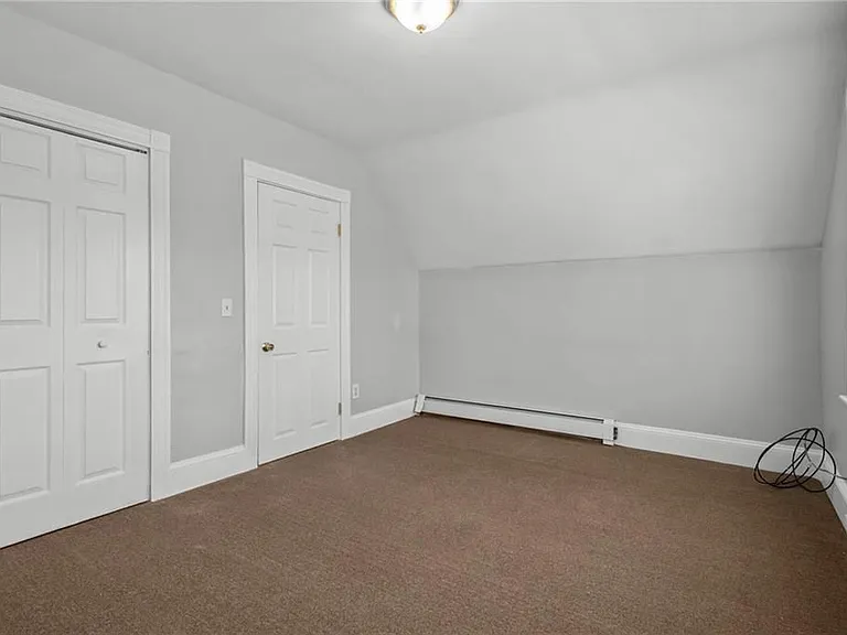 9 Gardner Ave — Photo 26