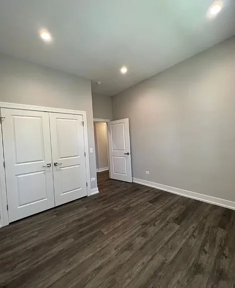4851 N Claremont Ave #205 — Photo 5