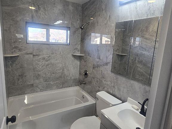 5th image of 35 Beechtree Rd