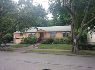 72 Dale St, Brookline, MA 02467