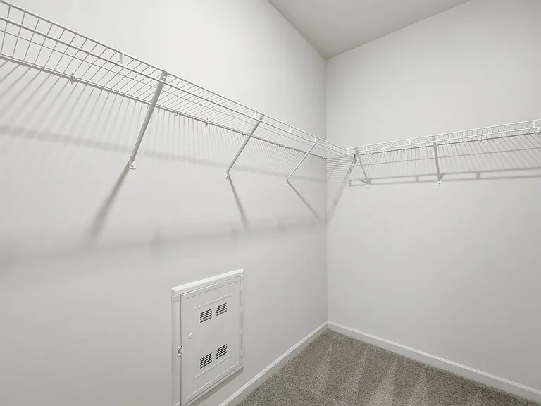 190 Grove Cir #104 — Photo 28