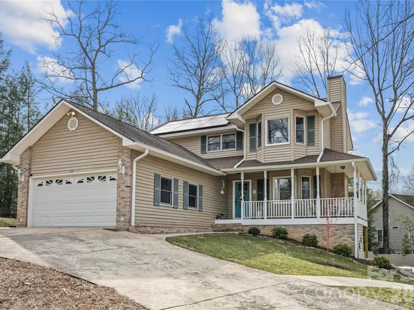 112 Bridlewood Trl, Mills River, NC 28759