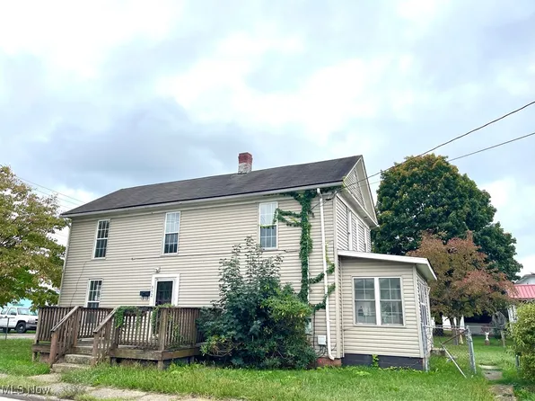 302 High St, Saint Marys, WV 26170