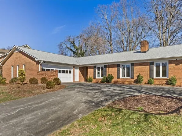 812 Wood Dale Dr, Kernersville, NC 27284