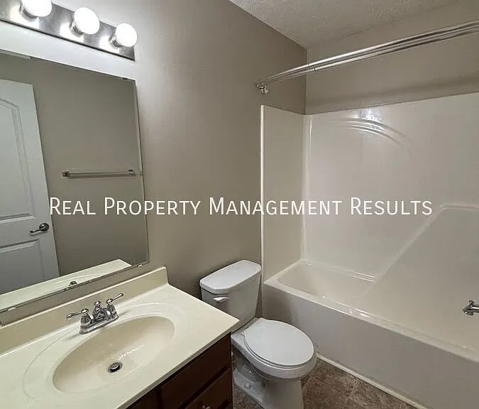 4890 Imperial Dr — Photo 8