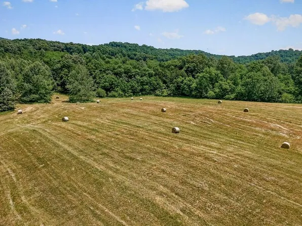 9 Plum Creek Rd, Sparta, TN 38583
