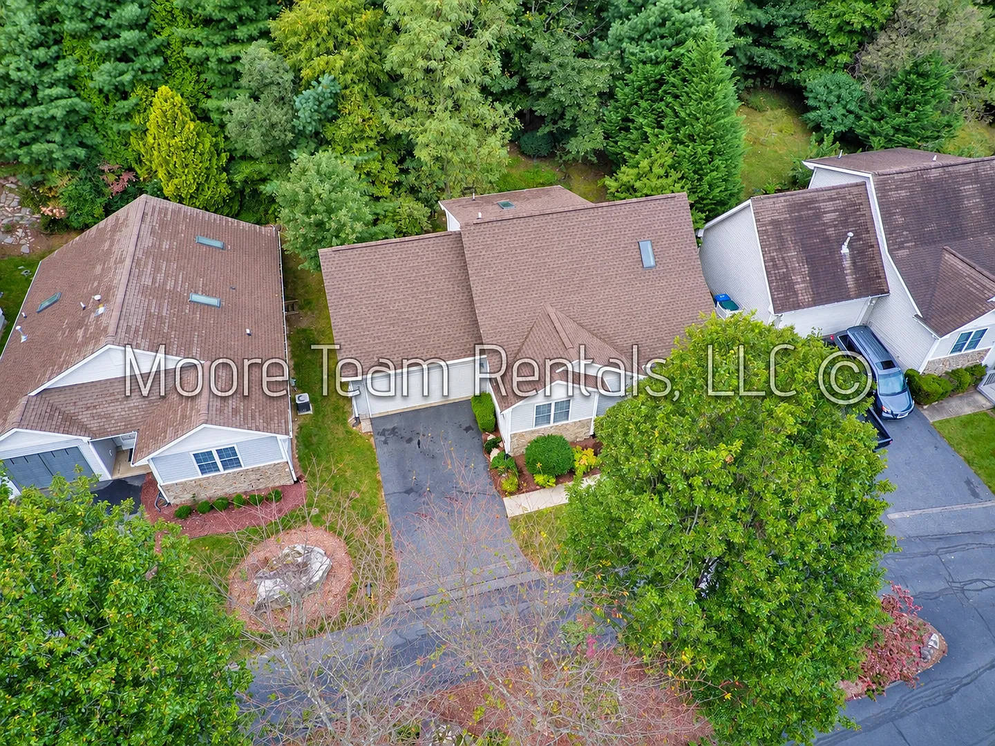 3/2.5 Villa in Duncraggen - Private Outdoor Living Spaces — Photo 2