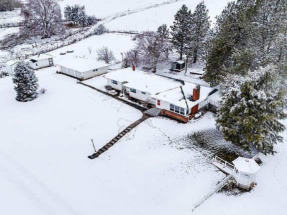 2nd image of 6451 Thorn Creek Rd