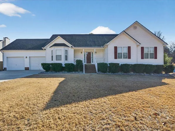 105 Hinton Ct, Clayton, NC 27527