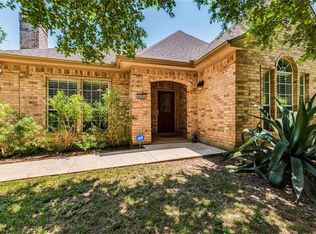121 Maple Dr, Mountain City, TX 78610