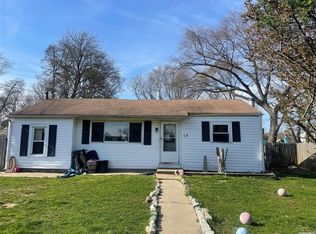 17 Bradley St, Brentwood, NY 11717