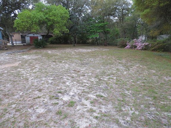 2nd image of 17300 NE 38th Pl