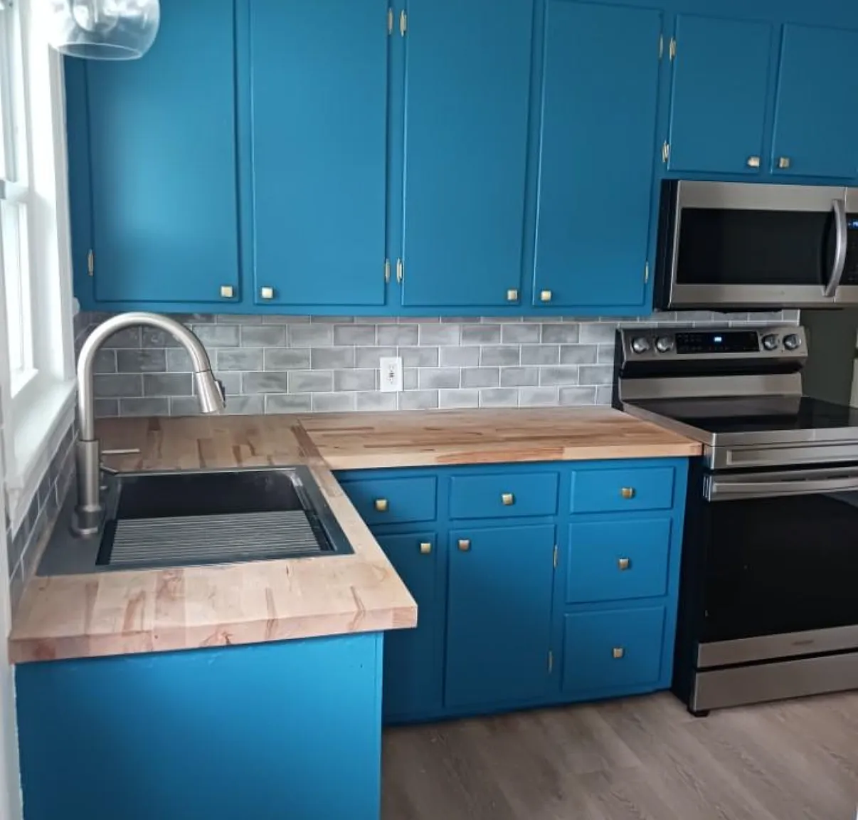 3 bed, 1200 sqft, $1,800 — Photo 1