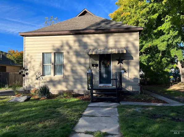 317 S Asbury St, Moscow, ID 83843
