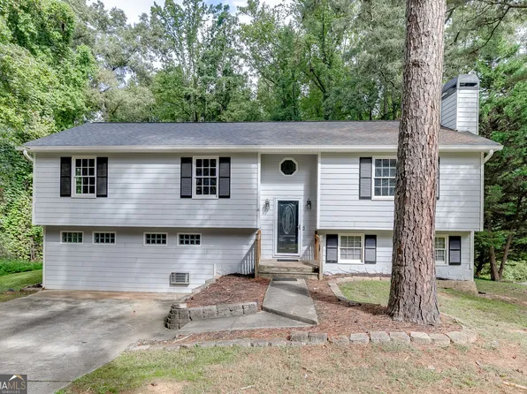 6211 Laurelwood Trl, Flowery Branch, GA 30542
