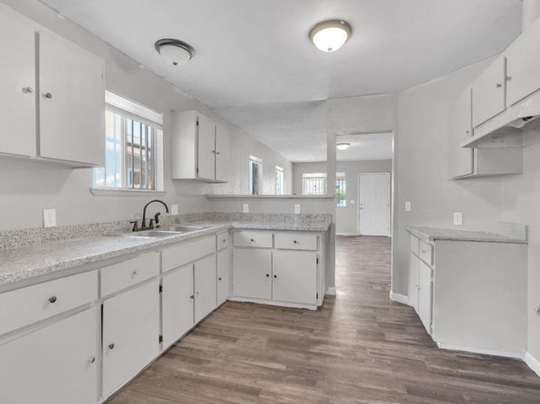 fresno-california-2059450172 picture