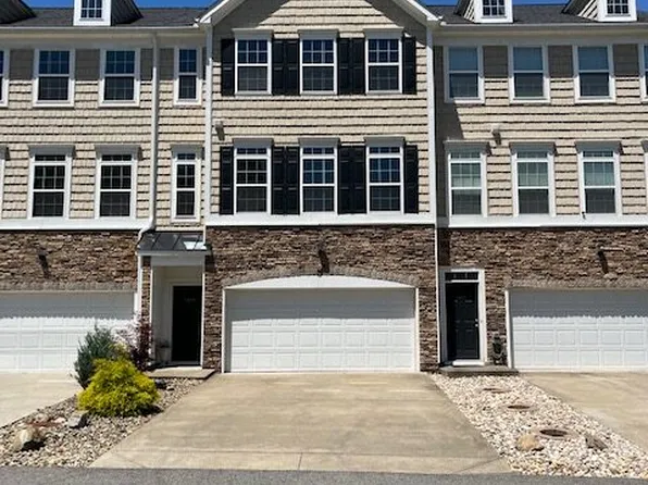 1409 Townhouse Way, Morgantown, WV 26505