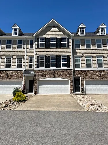 1409 Townhouse Way Photo 1