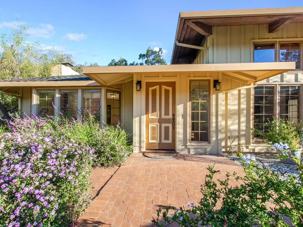 25228 La Loma Dr, Los Altos, CA 94022