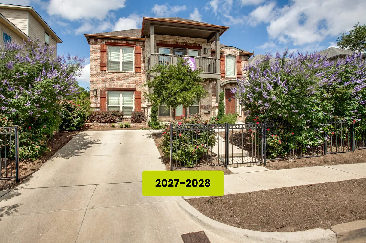 2712 Merida Ave — Photo 1