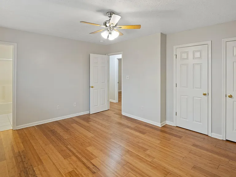359 Montgomery Cir — Photo 11