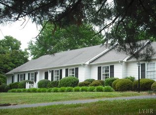 107 Quail Ridge Dr, Forest, VA 24551