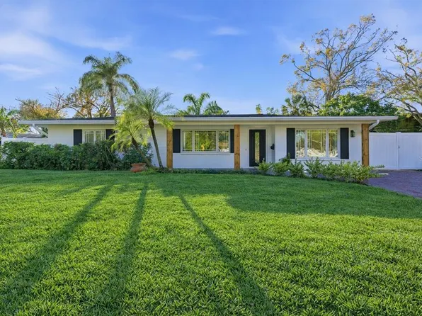 4430 1st Way NE, Saint Petersburg, FL 33703