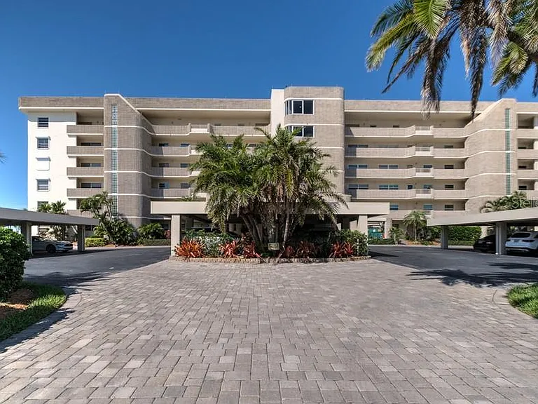 4325 Gulf Of Mexico Dr #507 — Photo 1