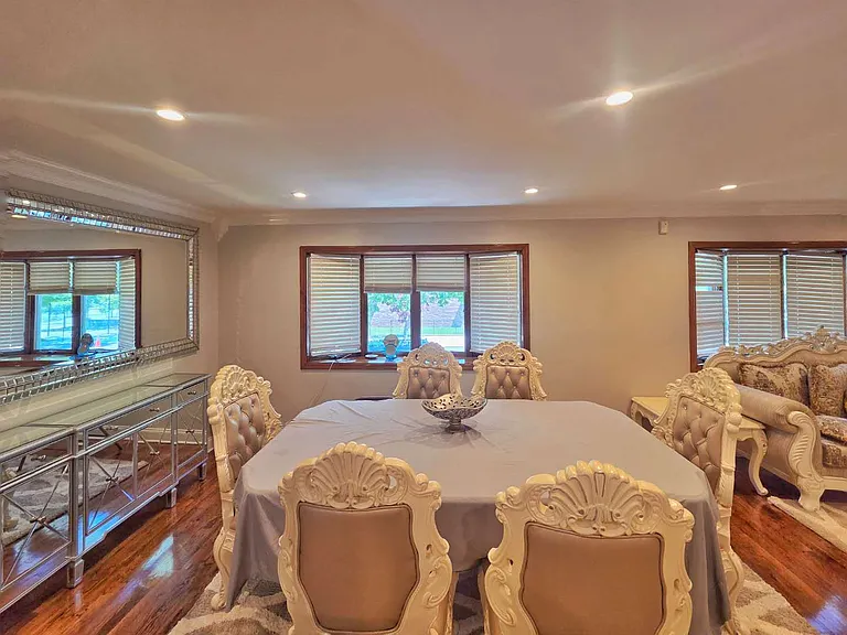 352 Elverton Ave #2 — Photo 6