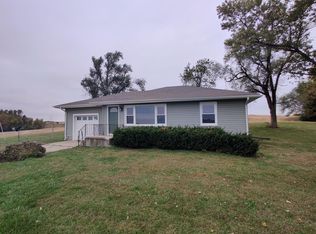 28725 203rd St, Leavenworth, KS 66048
