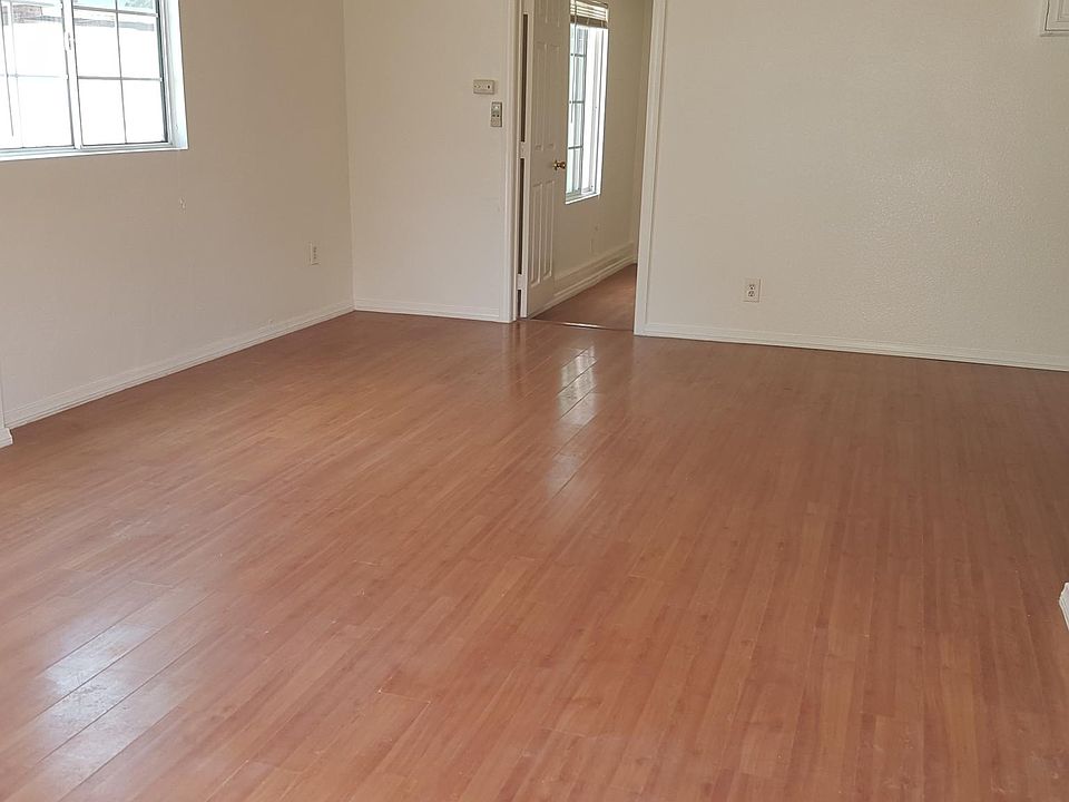 2nd image of 262 W Willow St #5
