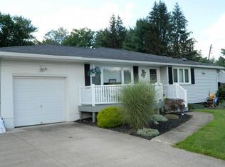 62 Glann Rd, Apalachin, NY 13732