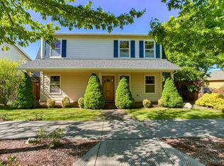 2697 Clay Creek Way, Ashland, OR 97520