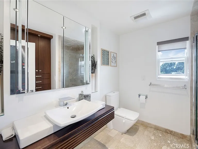 10341 Kurt St — Photo 13