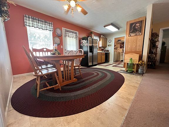 5th image of 1217 Turf Way