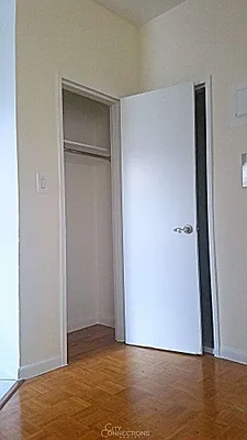 Rented by City Connections Realty | media 15