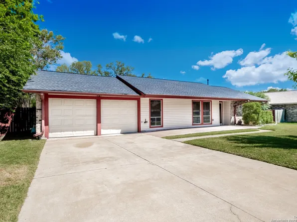 8207 Phoenix Ave, Universal City, TX 78148