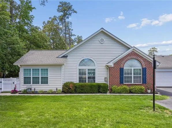 122 Garman Loop, Yorktown, VA 23690