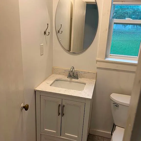 107 Holmes Dr #C — Photo 5