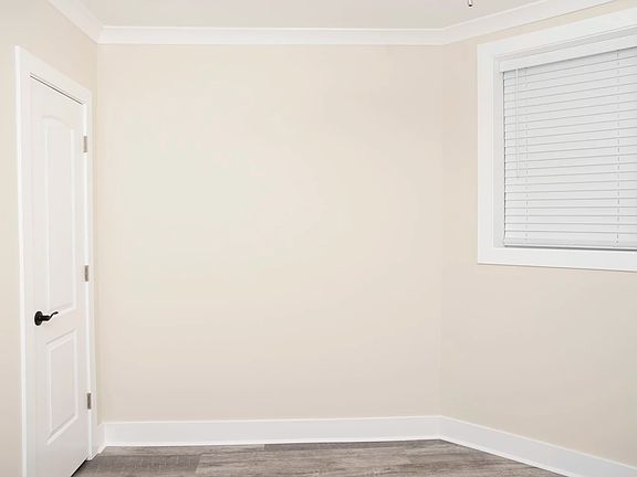 2nd image of 3800 N Greenview Ave #3839