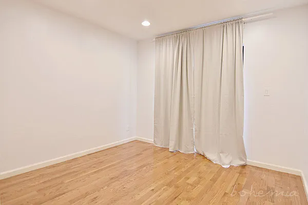 Rented by Bohemia Realty Group | media 28