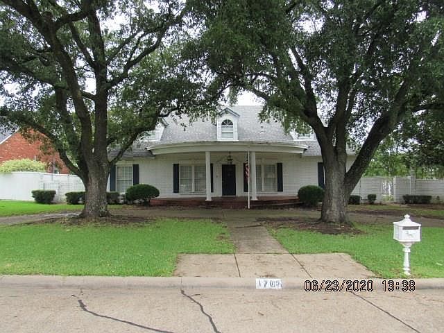 1st image of 1705 Dakota Dr