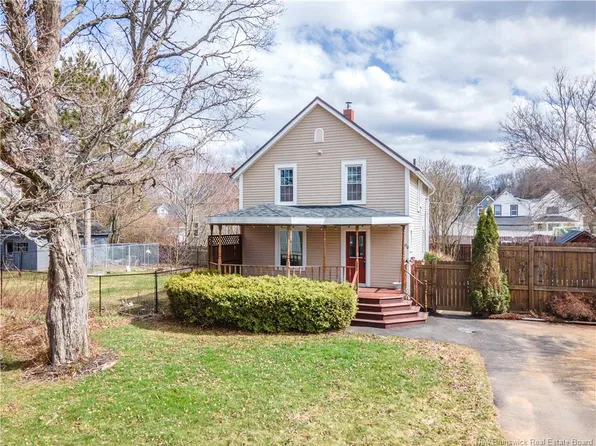 64 Park St, Sussex, NB E4E 1V1