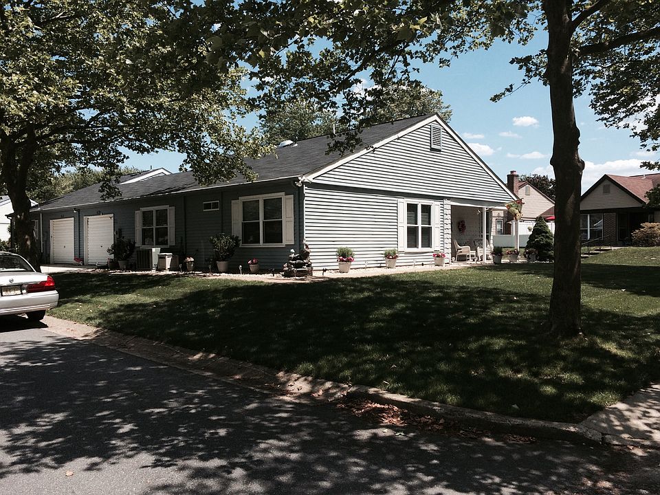 2nd image of 751A Liverpool Cir