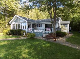 4 Collette Dr, Holland, MA 01521