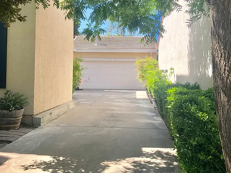1822 Itasca Ave — Photo 9