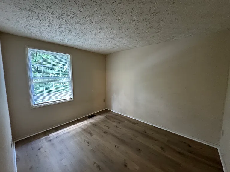 10303 Granite Creek Ln — Photo 11