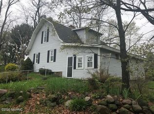 11437 S Brinton Rd, Blanchard, MI 49310