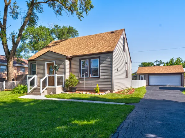 5734 W 82nd Pl, Burbank, IL 60459