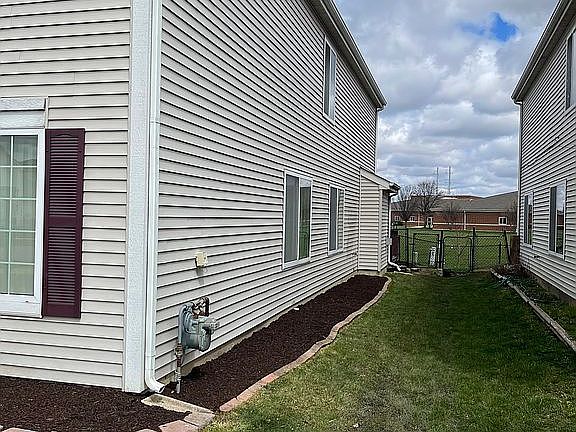 3rd image of 2812 Providence Ln